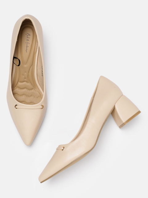 

Mast & Harbour Women Nude-Coloured Solid Pumps