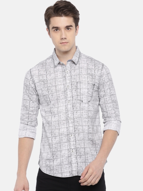 

SPYKAR Men Off-White & Black Slim Fit Checked Casual Shirt