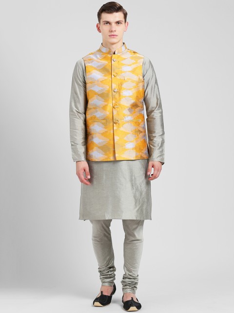 

KISAH Men Grey Melange & Yellow Self Design Kurta with Churidar & Nehru Jacket
