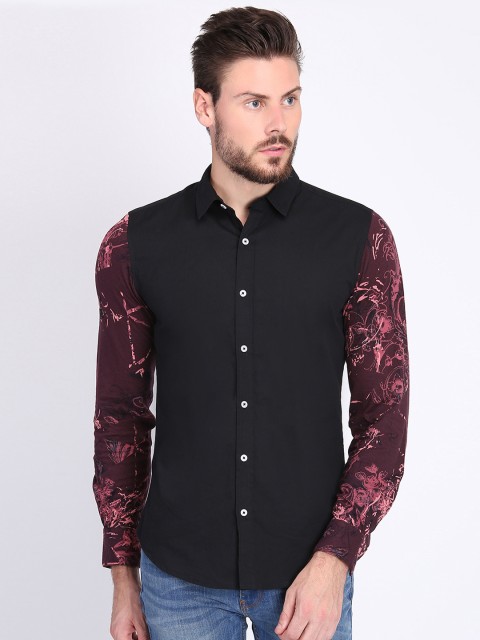 

LA LOFT Men Black & Burgundy Regular Fit Printed Casual Shirt