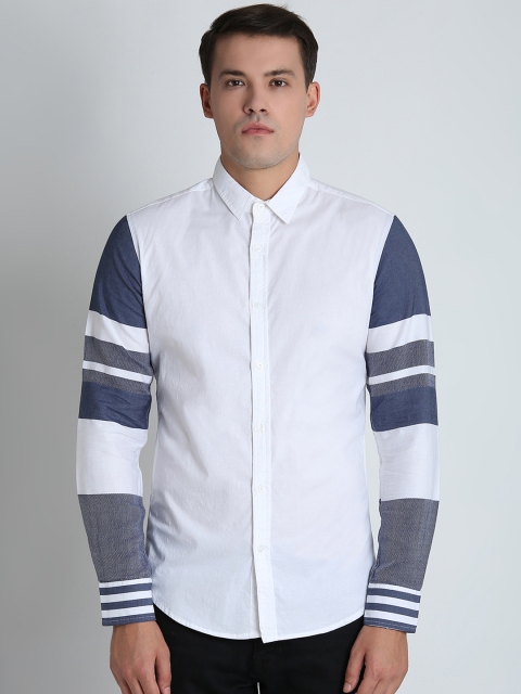 

LA LOFT Men White Regular Fit Striped Casual Shirt