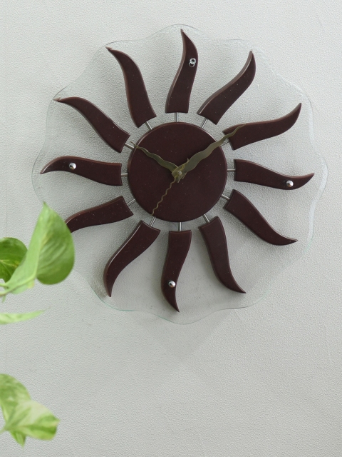 

eCraftIndia Brown Handcrafted Geometric Textured Analogue Wall Clock