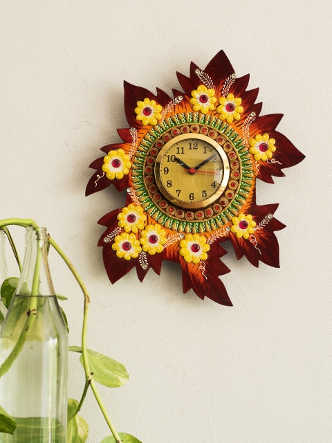 

eCraftIndia Gold-Toned Handcrafted Floral Textured Analogue Wall Clock