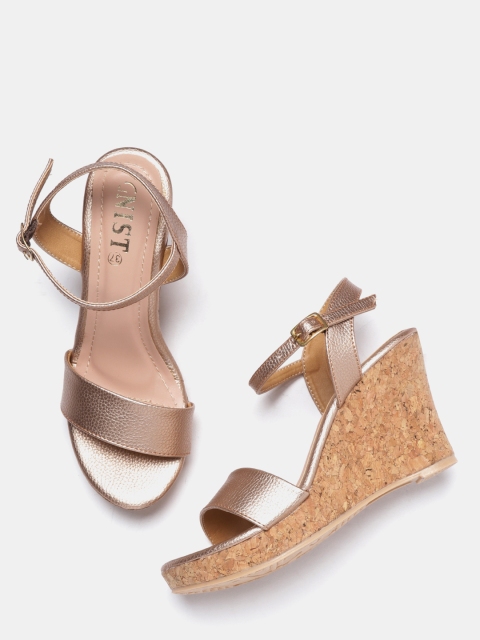 

GNIST Women Rose Gold-Toned Solid Wedges