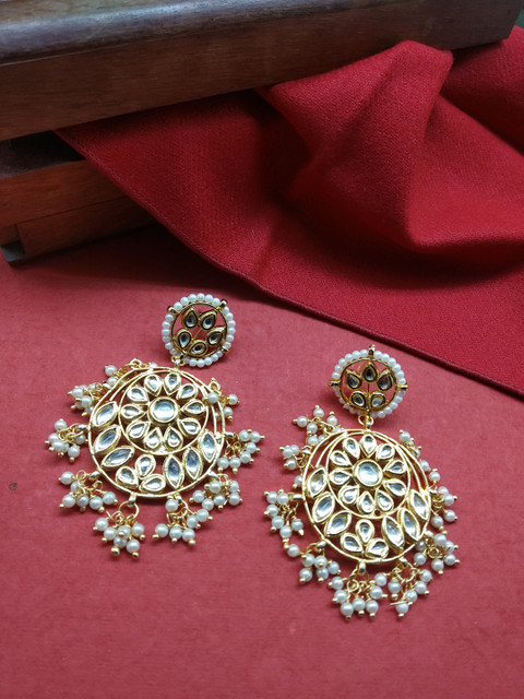 

Fida Gold-Toned & White Geometric Chandbalis
