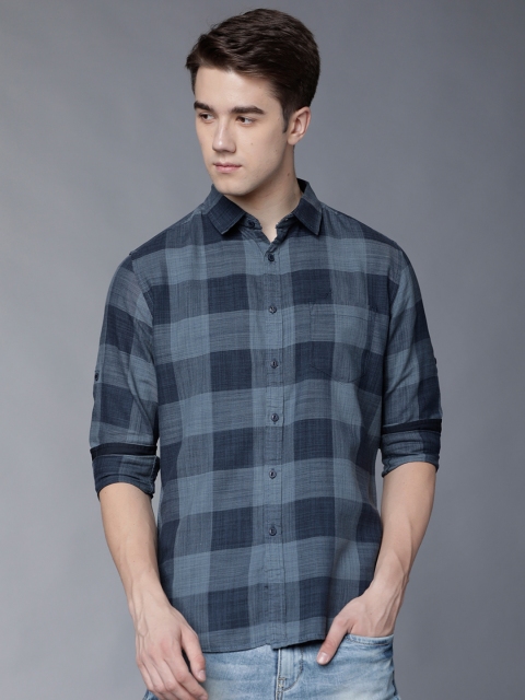 

LOCOMOTIVE Men Grey & Blue Slim Fit Checked Casual Shirt