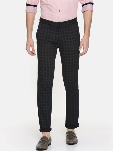 

British Club Men Black Slim Fit Checked Chinos