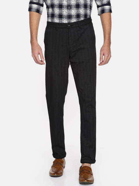 

British Club Men Black Slim Fit Checked Chinos