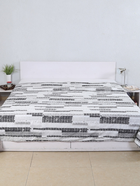 

House This Black & White Abstract AC Room 110 GSM Double Bed Dohar
