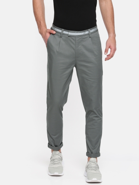 

Puma Men Grey Solid Tailored Fit Single Pleat Regular Trousers