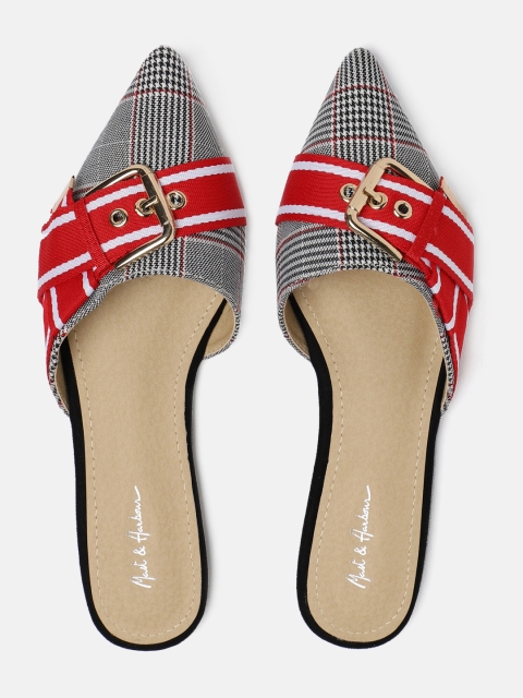 

Mast & Harbour Women Black & White Printed Mules