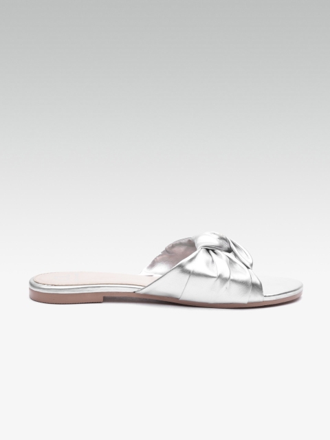 

Carlton London Women Silver-Toned Solid Synthetic Open Toe Flats
