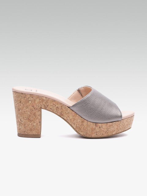 

Carlton London Women Grey Solid Sandals