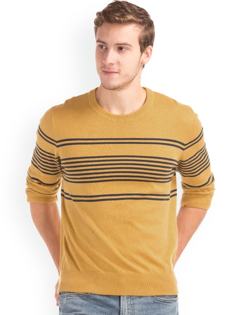 

GAP Men Yellow Chest Stripe Crew Sweater