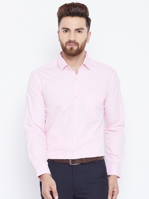 

Canary London Men Pink & Off-White Slim Fit Printed Semiformal Shirt