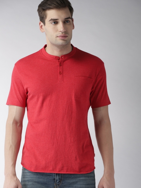 

Levis Men Red Solid Henley Neck T-shirt