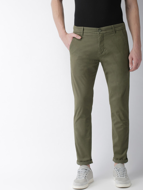

Levis Men Olive Green Slim Tapered Fit Solid Chinos 512