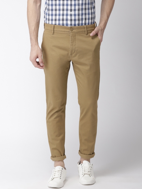 

Levis Men Khaki Tapered Fit Solid Chinos 512