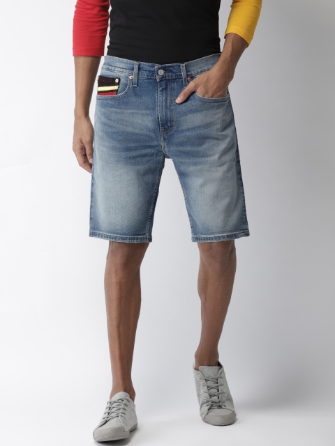 

Levis Men Blue Washed Tapered Fit Denim Shorts 502