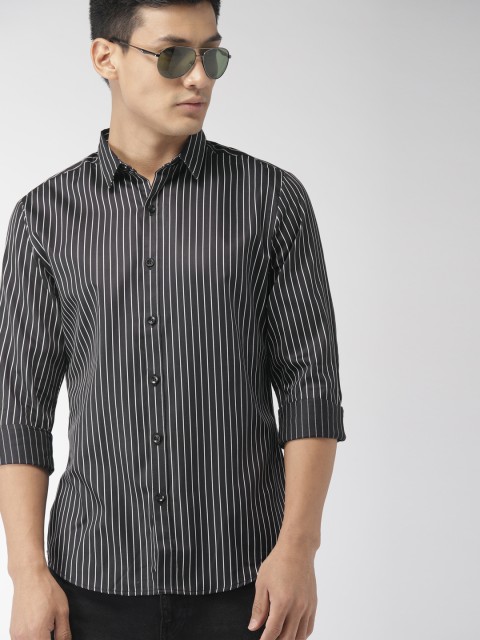 

Levis Men Black Slim Fit Striped Casual Shirt