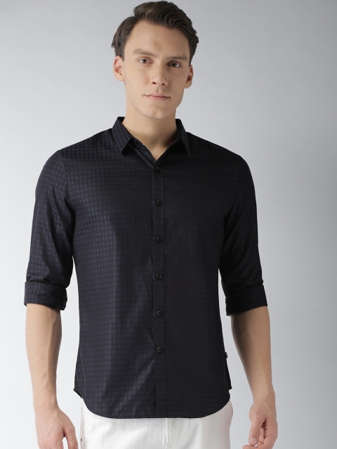 

Levis Men Black & Blue Slim Fit Self Design Casual Shirt