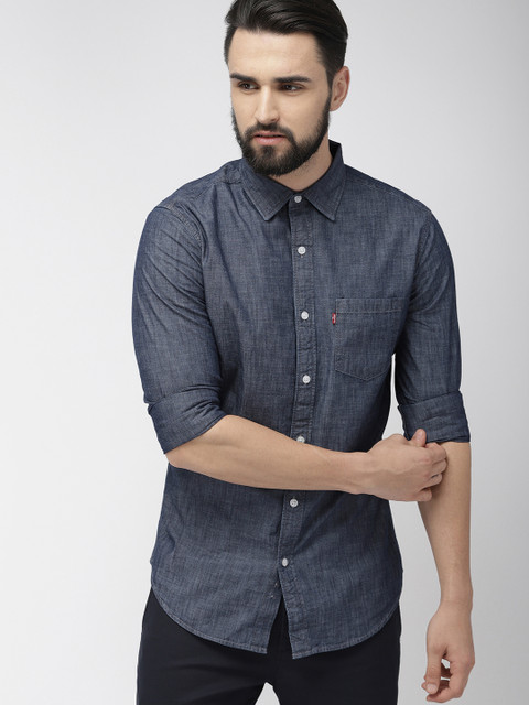 

Levis Men Blue Slim Fit Solid Casual Chambray Shirt