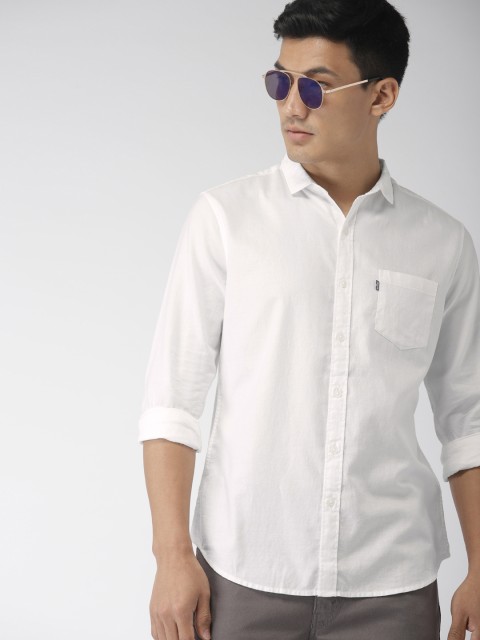 

Levis Men White Slim Fit Solid Casual Shirt