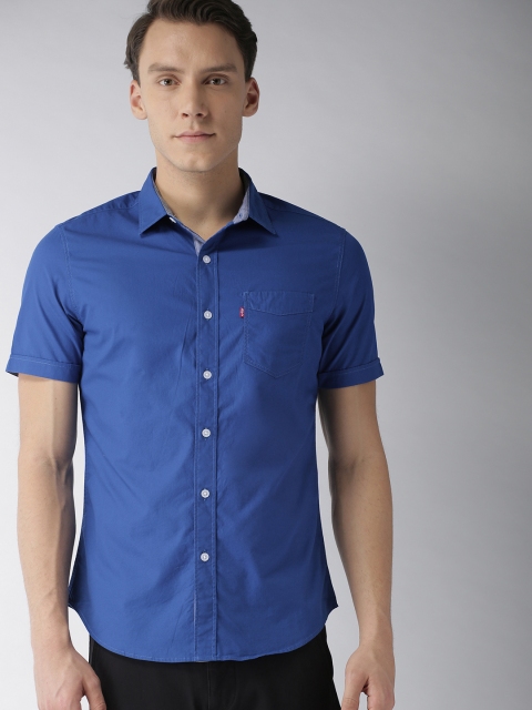 

Levis Men Blue Slim Fit Solid Casual Shirt