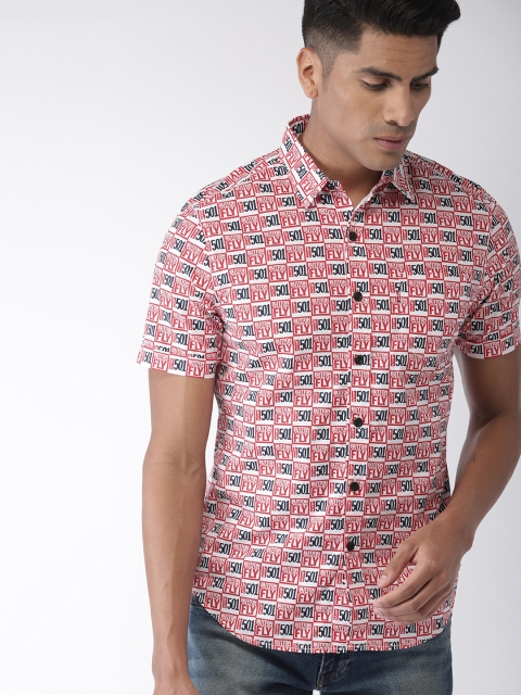 

Levis Men Red & White Slim Fit Printed Casual Shirt