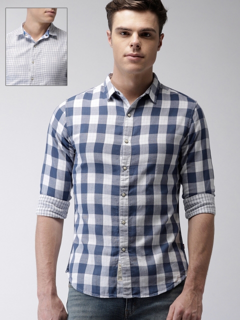 

Levis Men Blue & White Slim Fit Checked Reversible Casual Shirt