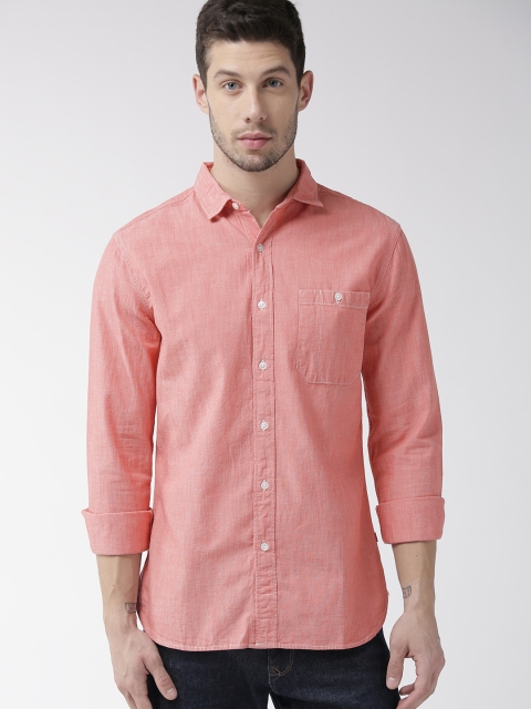 

Levis Men Coral Pink Slim Fit Solid Casual Shirt