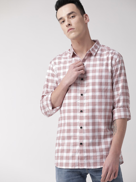 

Levis Men White & Maroon Slim Fit Checked Casual Shirt