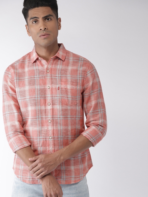 

Levis Men Pink & Off-White Slim Fit Checked Linen Casual Shirt