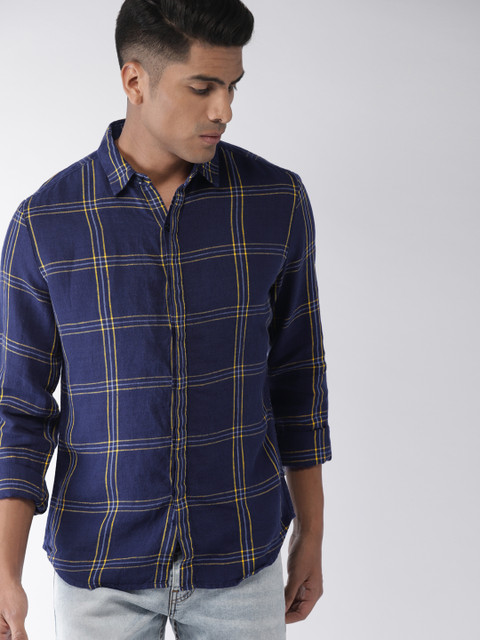 

Levis Men Navy Blue & Yellow Slim Fit Checked Linen Casual Shirt