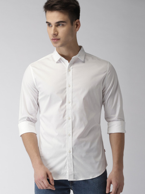 

Levis Men White Slim Fit Solid Casual Shirt