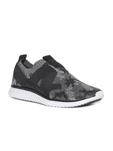 

Cole Haan Men Grey Woven Design Sneakers