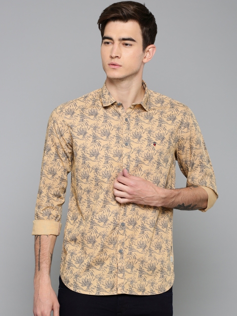 

Louis Philippe Jeans Men Peach-Coloured & Blue Super Slim Fit Printed Casual Shirt