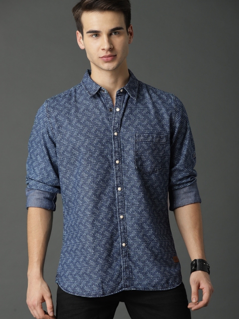 

Roadster Men Blue Regular Fit Printed Casual Shirt