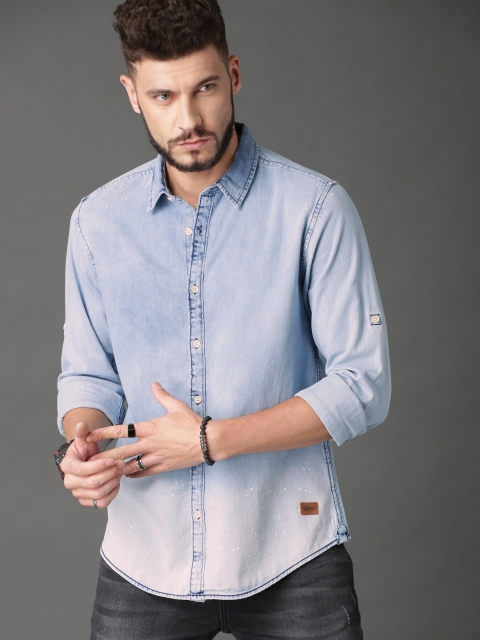 

Roadster Men Blue Ombre Wash Casual Shirt