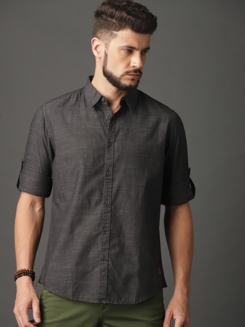 

Roadster Men Black Slim Fit Solid Slub Casual Shirt