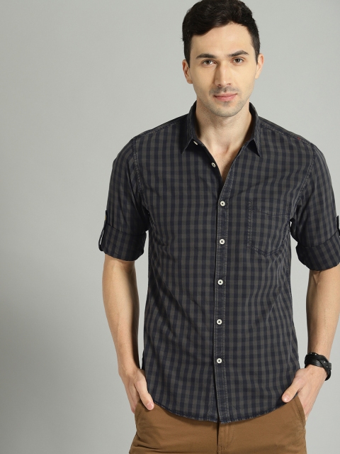 

Roadster Men Grey & Navy Blue Dyed Checked Casual Shirt