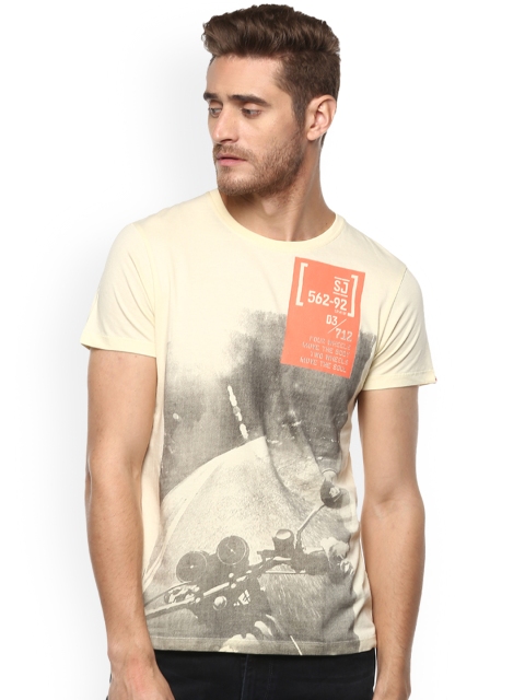 

SPYKAR Men Yellow Printed Round Neck T-shirt