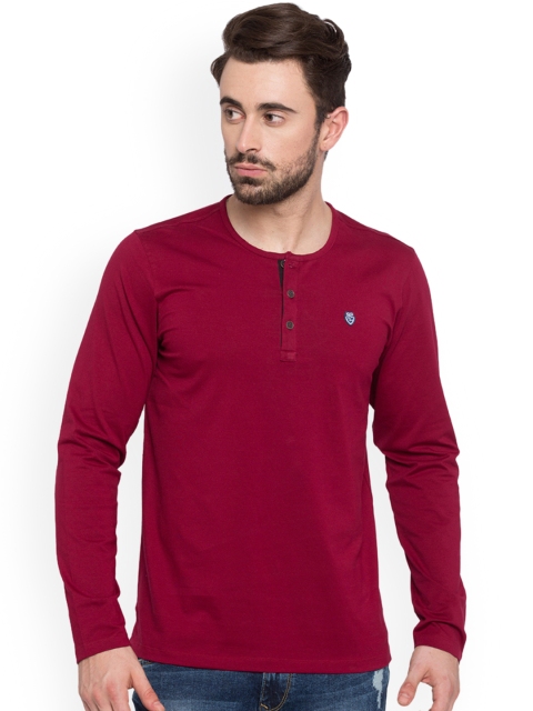 

SPYKAR Men Magenta Solid Henley Neck T-shirt