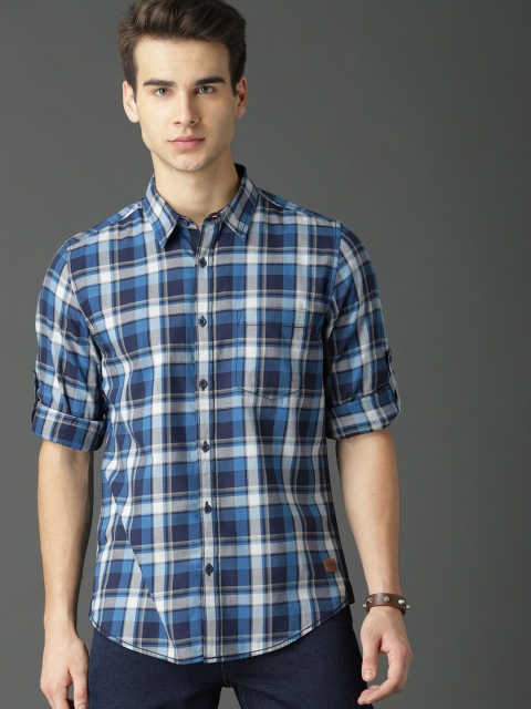 

Roadster Men Blue & Grey Regular Fit Checked Casual Shirt
