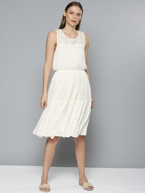 

Chemistry Women White Solid Fit and Flare Dress