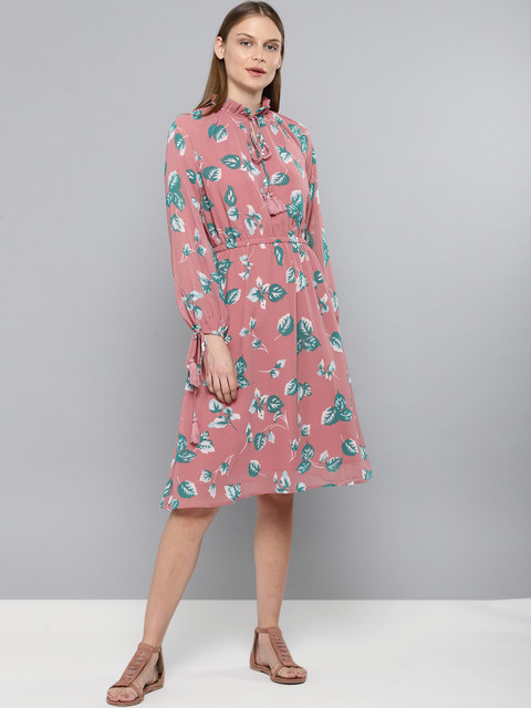 

Chemistry Women Pink & Green Printed Fit and Flare Dress