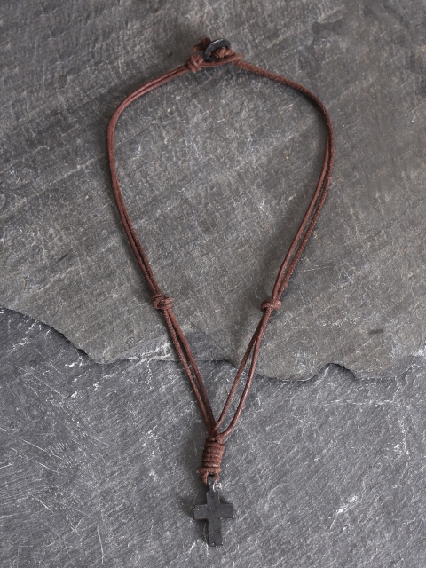 

UNKNOWN by Ayesha Men Brown Metal Rugged Leather Neckpiece