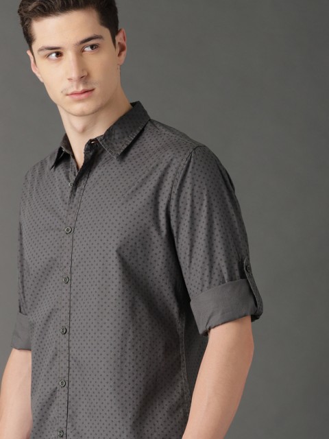 

Roadster Men Charcoal Grey Regular Fit Cotton Printed Casual Shirt