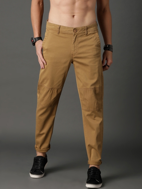 

Roadster Men Khaki Solid Trousers