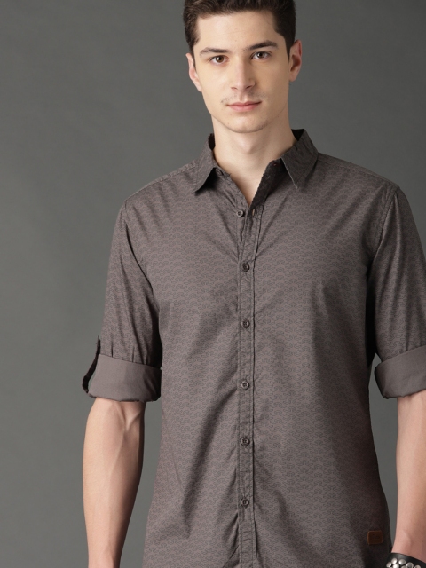 

Roadster Men Charcoal Grey Regular Fit Cotton Printed Casual Shirt